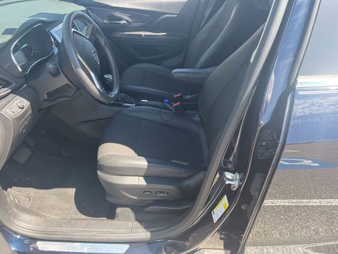 Used 2022 Buick Encore Preferred w/ Safety Package image 10
