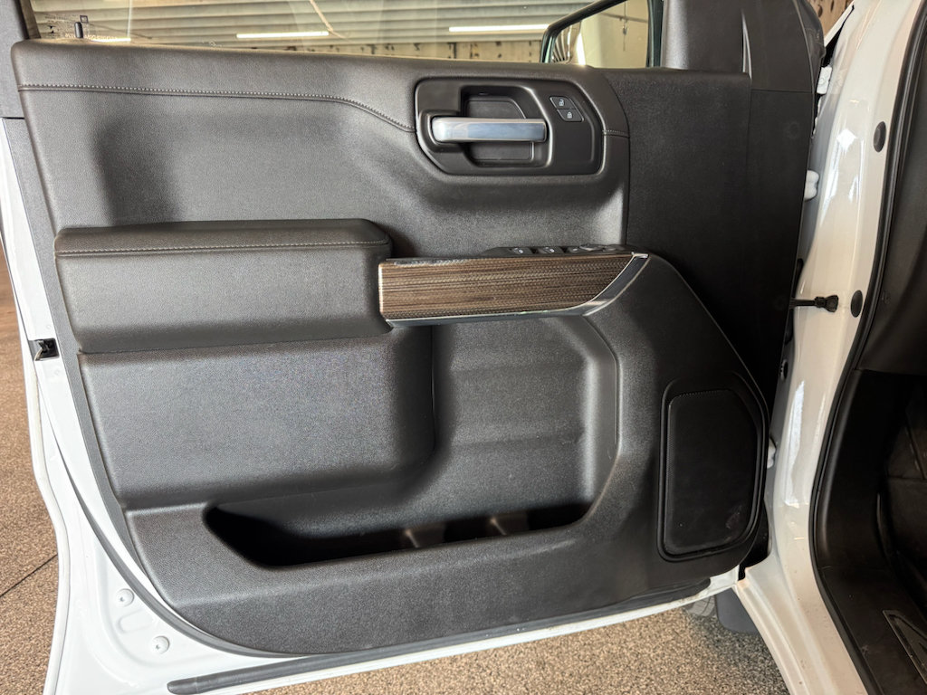 Used 2021 Chevrolet Silverado 1500 LT AWD/4WD image 15
