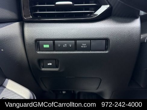 Used 2024 Nissan Sentra SV FWD image 23