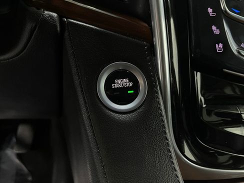 Used 2018 Cadillac Escalade Premium Luxury image 24