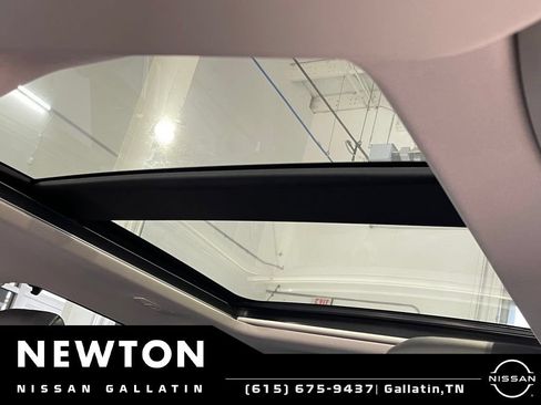 Used 2023 Nissan Rogue SV w/ SV Premium Package AWD/4WD image 10