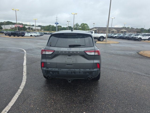 Certified 2022 Ford Escape SE w/ SE Sport Appearance Package FWD image 4