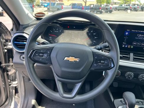 Certified 2026 Chevrolet Trax LS FWD image 16