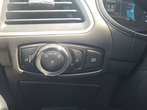 Used 2024 Ford Edge SEL AWD/4WD image 16