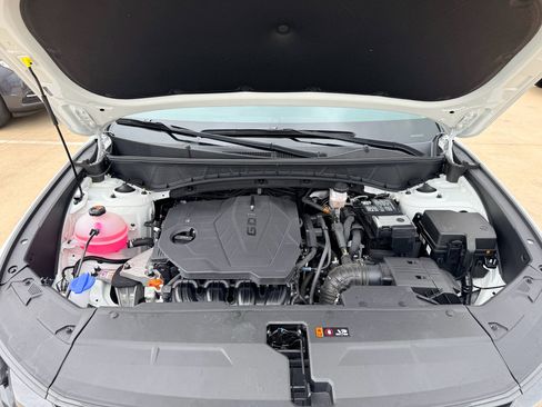 Used 2025 Hyundai Tucson SE FWD image 29