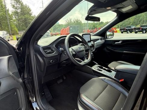 Used 2025 Ford Escape ST-Line FWD image 8