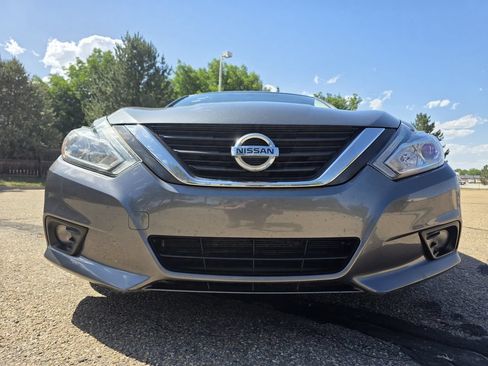 Used 2017 Nissan Altima 2.5 SL FWD image 10
