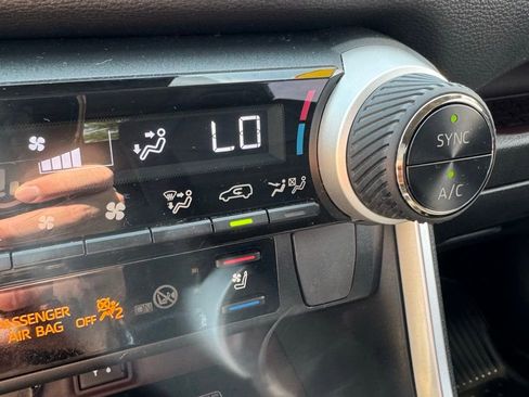 Used 2019 Toyota RAV4 Limited w/ Advanced Technology Package image 27