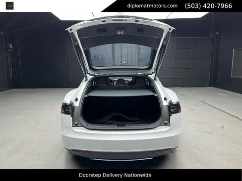 Used 2015 Tesla Model S 85D image 38