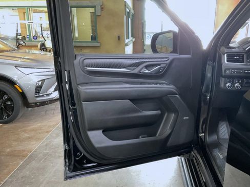 Used 2021 GMC Yukon Denali w/ Denali Ultimate Package image 9