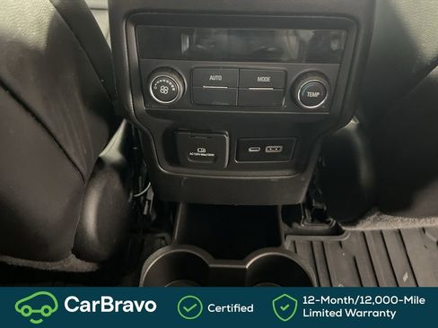 Certified 2020 GMC Acadia SLT AWD/4WD image 17