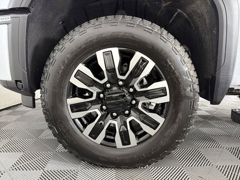 New 2026 GMC Sierra 2500 Denali Ultimate image 10