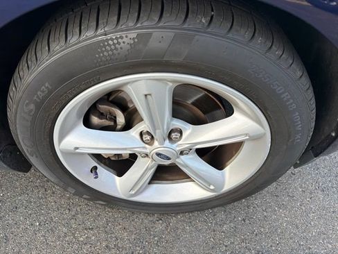 Used 2011 Ford Mustang GT Premium RWD image 11