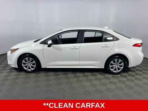 Used 2025 Toyota Corolla LE FWD image 5