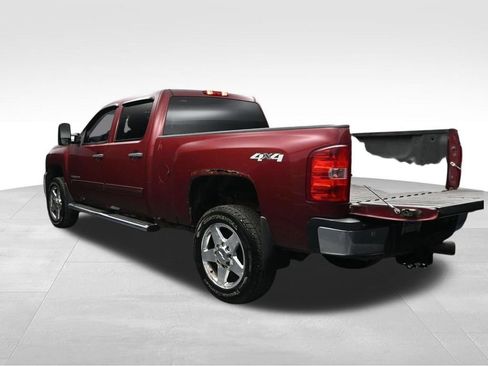 Used 2013 Chevrolet Silverado 2500 LT w/ Convenience Package AWD/4WD image 3