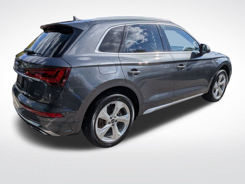 Used 2023 Audi Q5 2.0T Premium Plus w/ Premium Plus Package AWD/4WD image 3