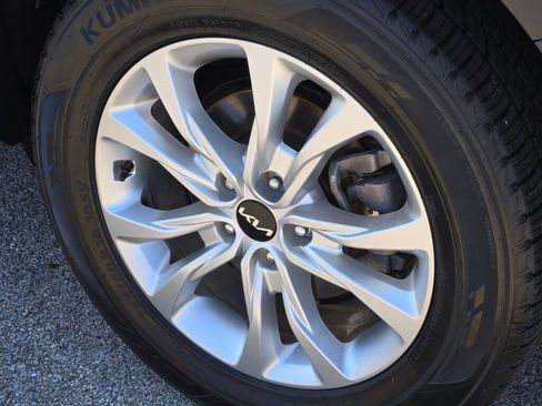 Used 2022 Kia Telluride LX image 15