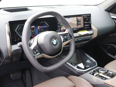 Used 2025 BMW X3 xDrive30i w/ Premium Package image 14