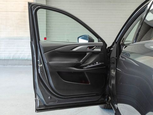 Used 2019 MAZDA CX-9 Touring image 27