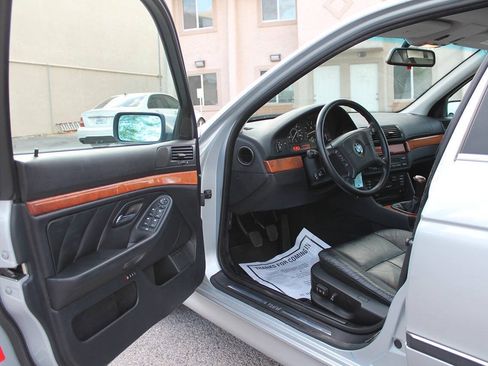 Used 1997 BMW 528i Sedan RWD image 19