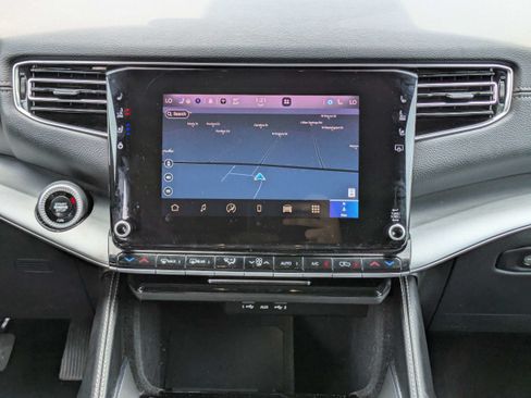 Used 2024 Jeep Wagoneer L Series II w/ Convenience Group I AWD/4WD image 21
