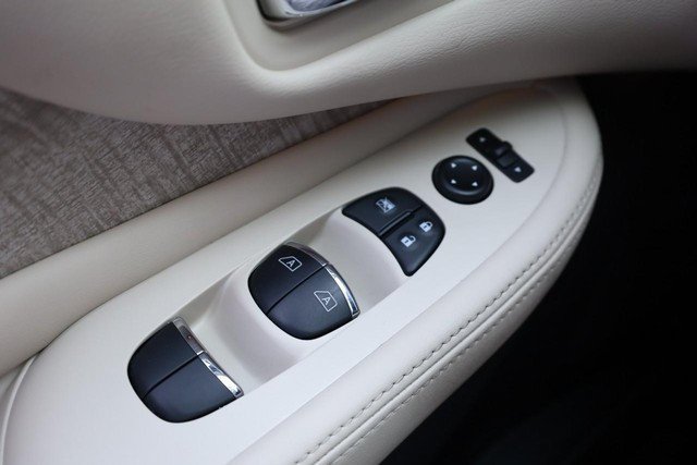 Certified 2024 Nissan Murano SL FWD image 20