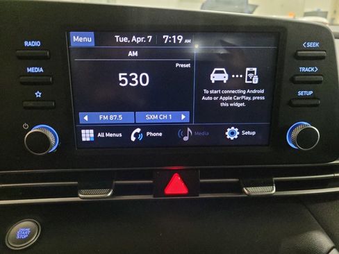 Used 2023 Hyundai Elantra SEL image 25