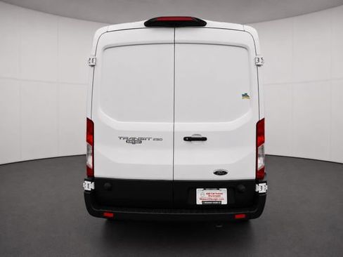 Used 2019 Ford Transit 250 148 Medium Roof RWD image 5