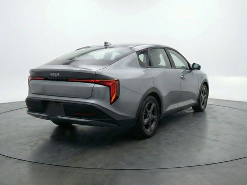 Used 2025 Kia K4 FWD image 9