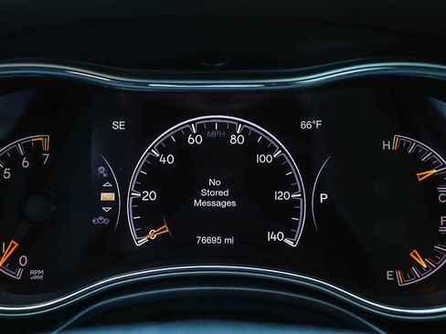 Used 2017 Jeep Grand Cherokee Trailhawk image 25