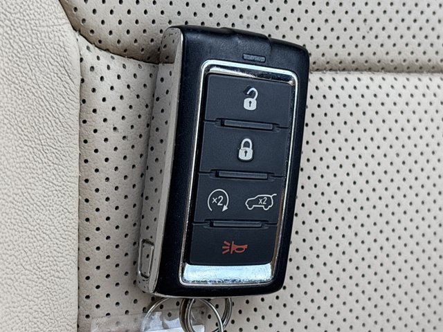 Used 2022 Jeep Grand Cherokee L Limited w/ Luxury Tech Group II AWD/4WD image 44