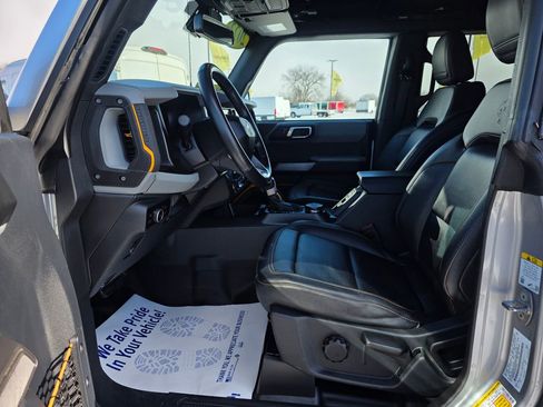 Used 2023 Ford Bronco Badlands w/ Sasquatch Package AWD/4WD image 22