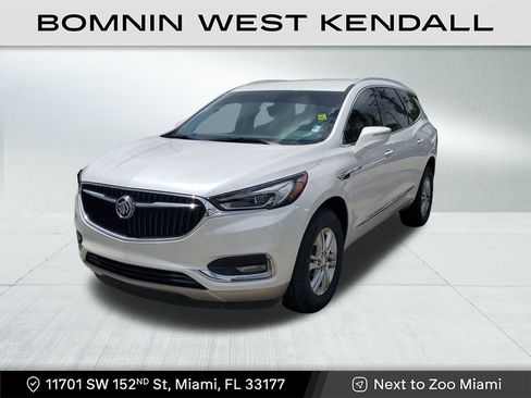 Used 2021 Buick Enclave Essence w/ Sound and Sites Package image 3