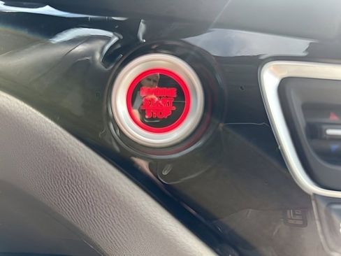 Used 2017 Honda Pilot Touring image 27