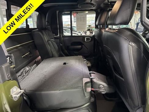 Certified 2021 Jeep Gladiator Overland AWD/4WD image 36