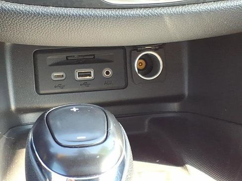 Used 2020 Chevrolet Equinox Premier AWD/4WD image 25