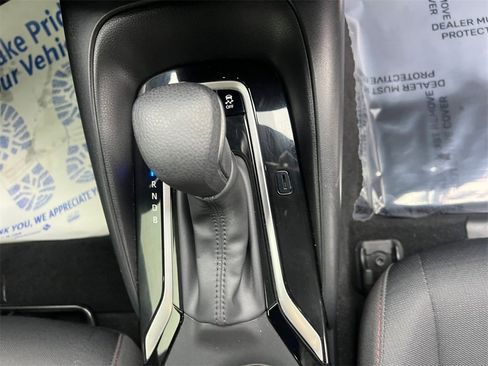 Certified 2024 Toyota Corolla SE image 18