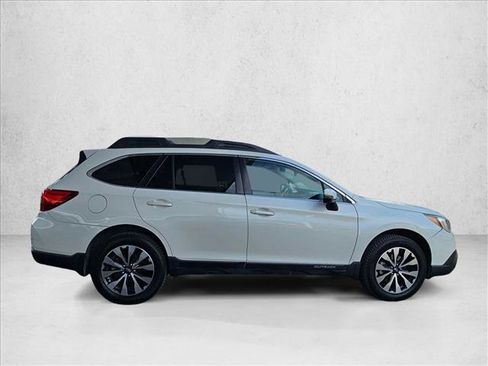 Used 2017 Subaru Outback 3.6R Limited image 4
