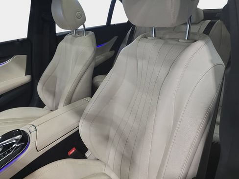 Used 2017 Mercedes-Benz E 300 image 22
