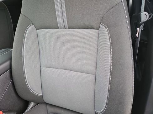 Used 2025 Chevrolet Blazer LT image 18