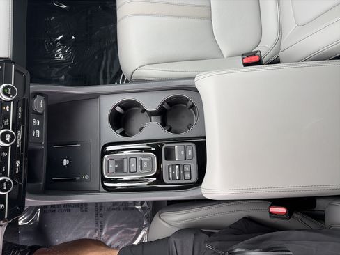 Certified 2025 Honda Pilot EX-L image 26
