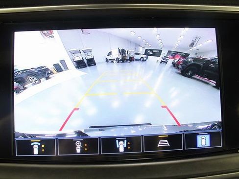 Used 2022 Buick Enclave Avenir w/ Avenir Technology Package image 4