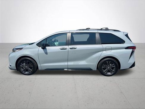 Certified 2026 Toyota Sienna XSE AWD/4WD image 11