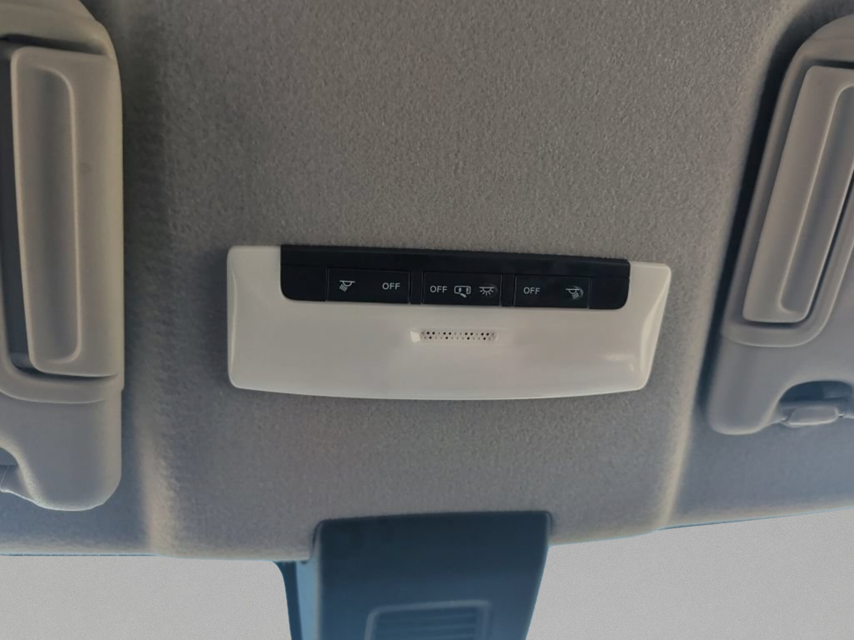 Used 2020 Nissan Kicks S FWD image 23