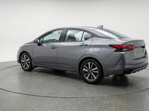 Used 2025 Nissan Versa SV image 6