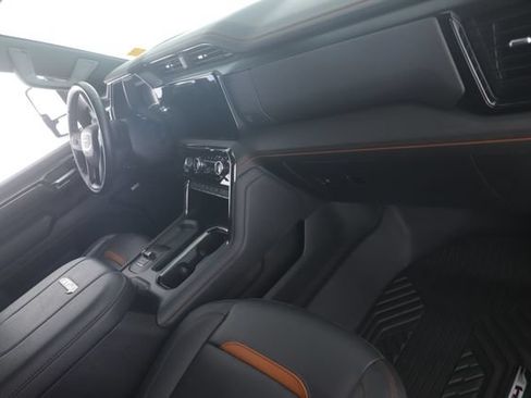 Used 2024 GMC Sierra 2500 AT4 w/ AT4 Premium Plus Package AWD/4WD image 32