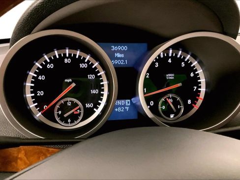 Used 2010 Mercedes-Benz SLK 350 image 17