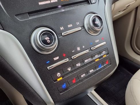 Used 2019 Lincoln MKC Reserve w/ MKC Climate Package FWD image 14