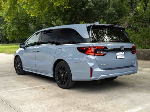 Used 2025 Honda Odyssey Sport-L image 7
