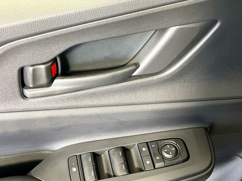 New 2026 Toyota Prius Plug-In Hybrid FWD image 16
